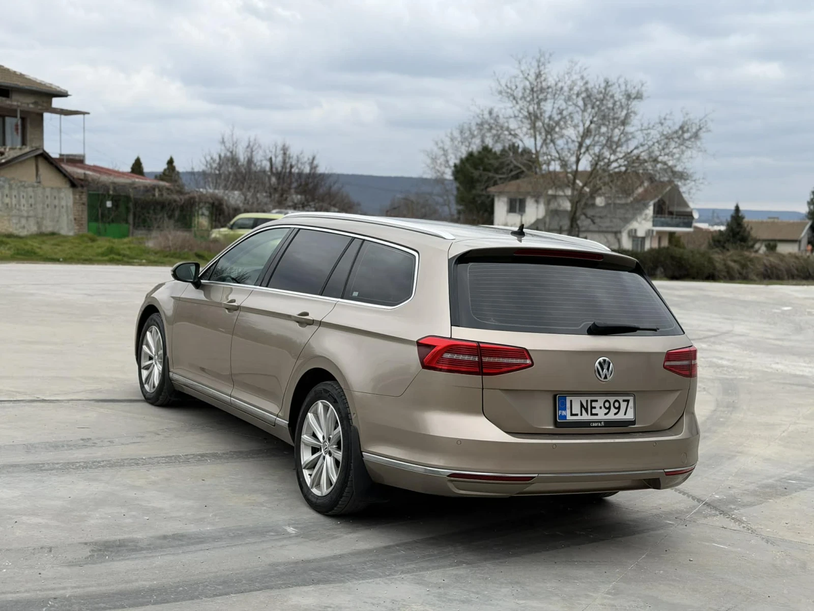 VW Passat 2.0TDI, снимка 4 - Автомобили и джипове - 53814730