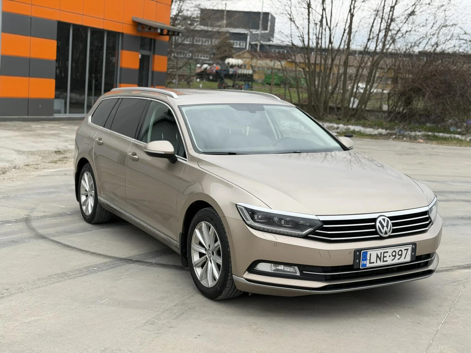 VW Passat 2.0TDI, снимка 3 - Автомобили и джипове - 53814730