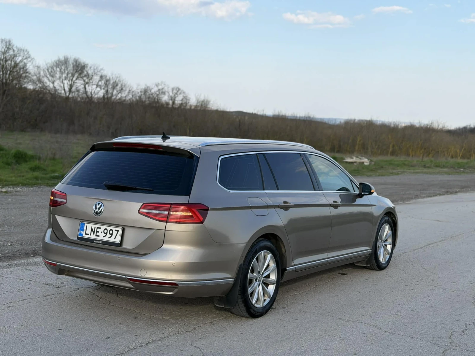 VW Passat 2.0TDI, снимка 8 - Автомобили и джипове - 53814730