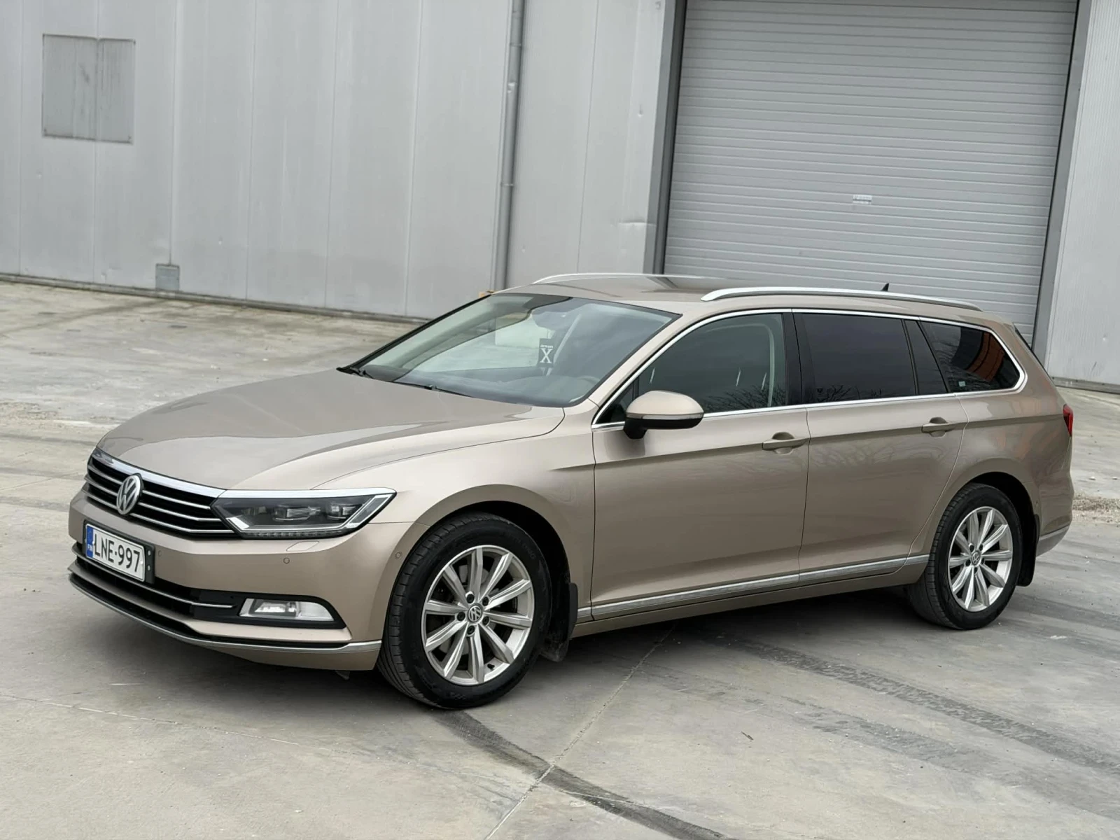 VW Passat 2.0TDI, снимка 2 - Автомобили и джипове - 53814730