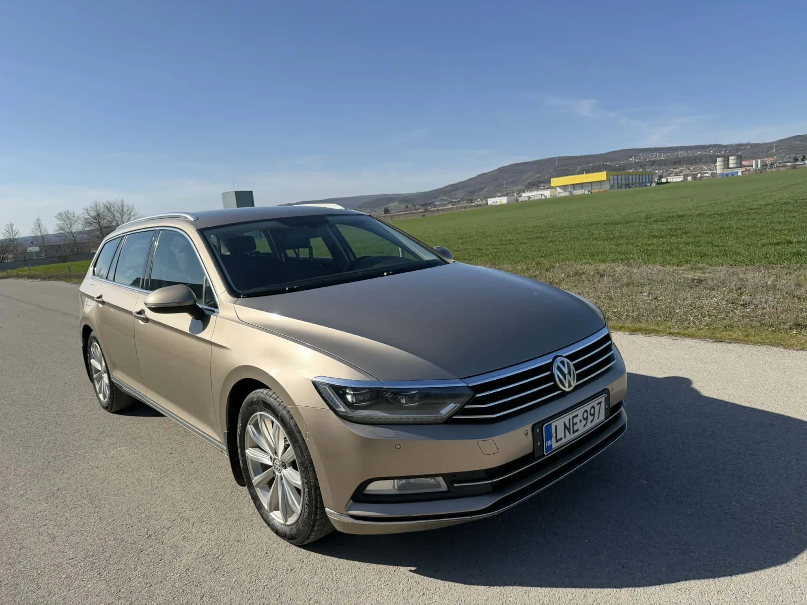 VW Passat 2.0TDI, снимка 2 - Автомобили и джипове - 53814730