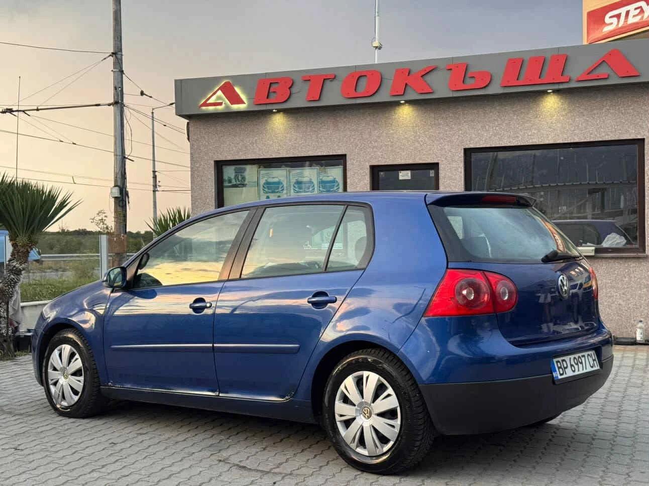 VW Golf, снимка 4 - Автомобили и джипове - 53937409
