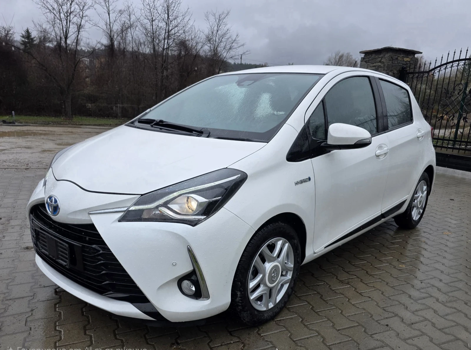 Toyota Yaris 1.5 Hybrid , снимка 2 - Автомобили и джипове - 54072550