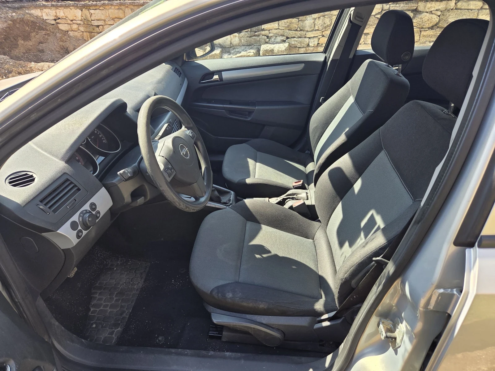 Opel Astra 1.4 бензин, снимка 10 - Автомобили и джипове - 54434087