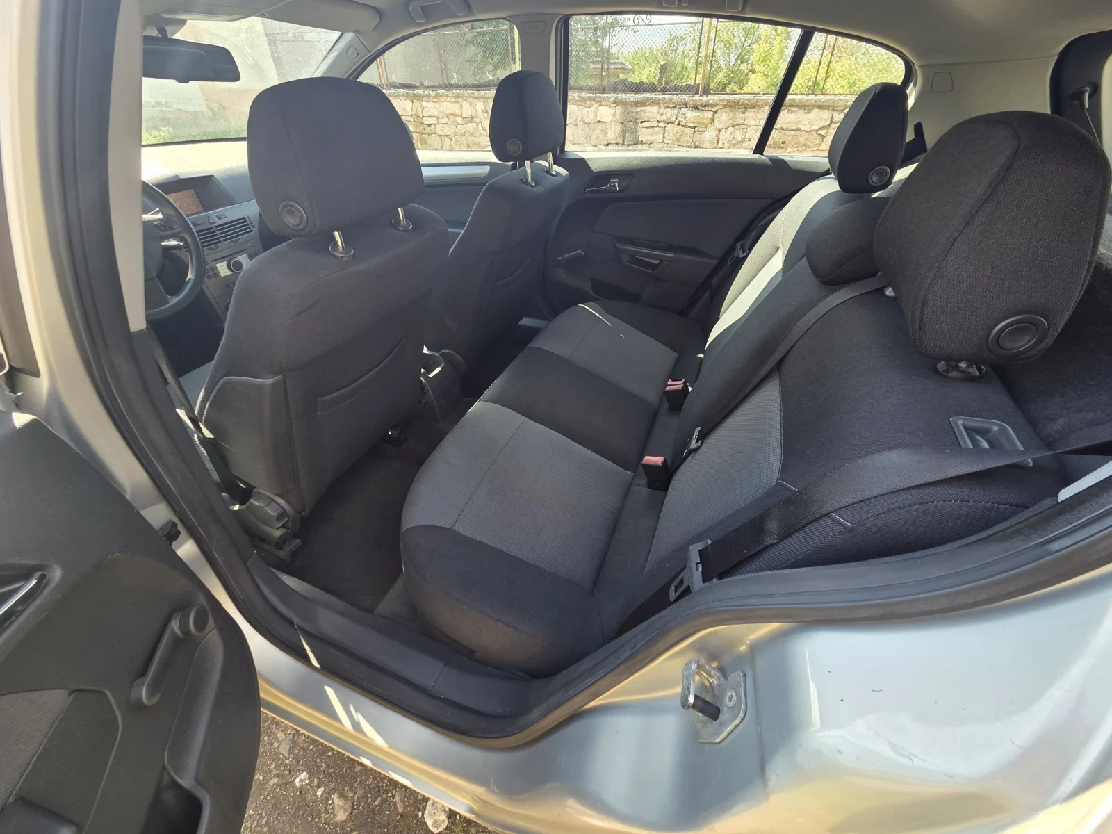 Opel Astra 1.4 бензин, снимка 8 - Автомобили и джипове - 54434087