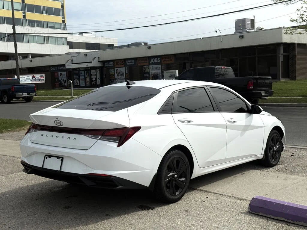 Hyundai Elantra Distronic* Мъртви точки* Carplay, снимка 3 - Автомобили и джипове - 54690615