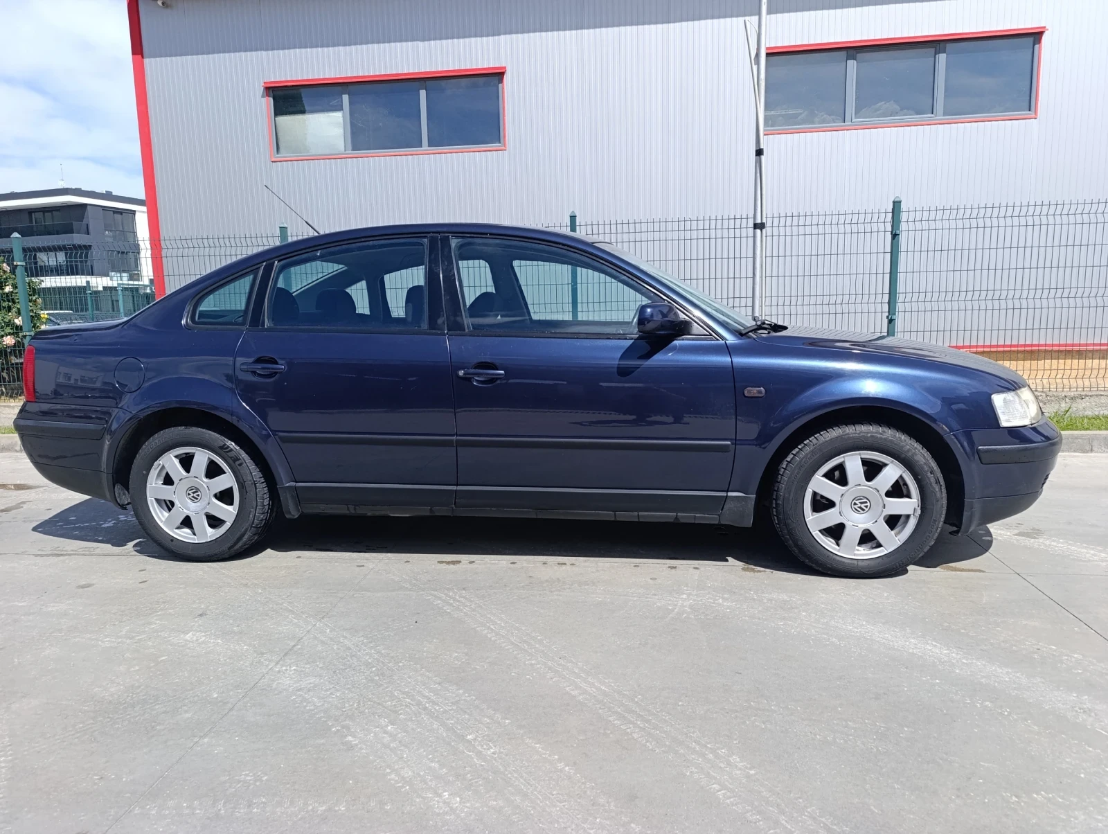 VW Passat 1.8 Turbo 150, снимка 2 - Автомобили и джипове - 54707402