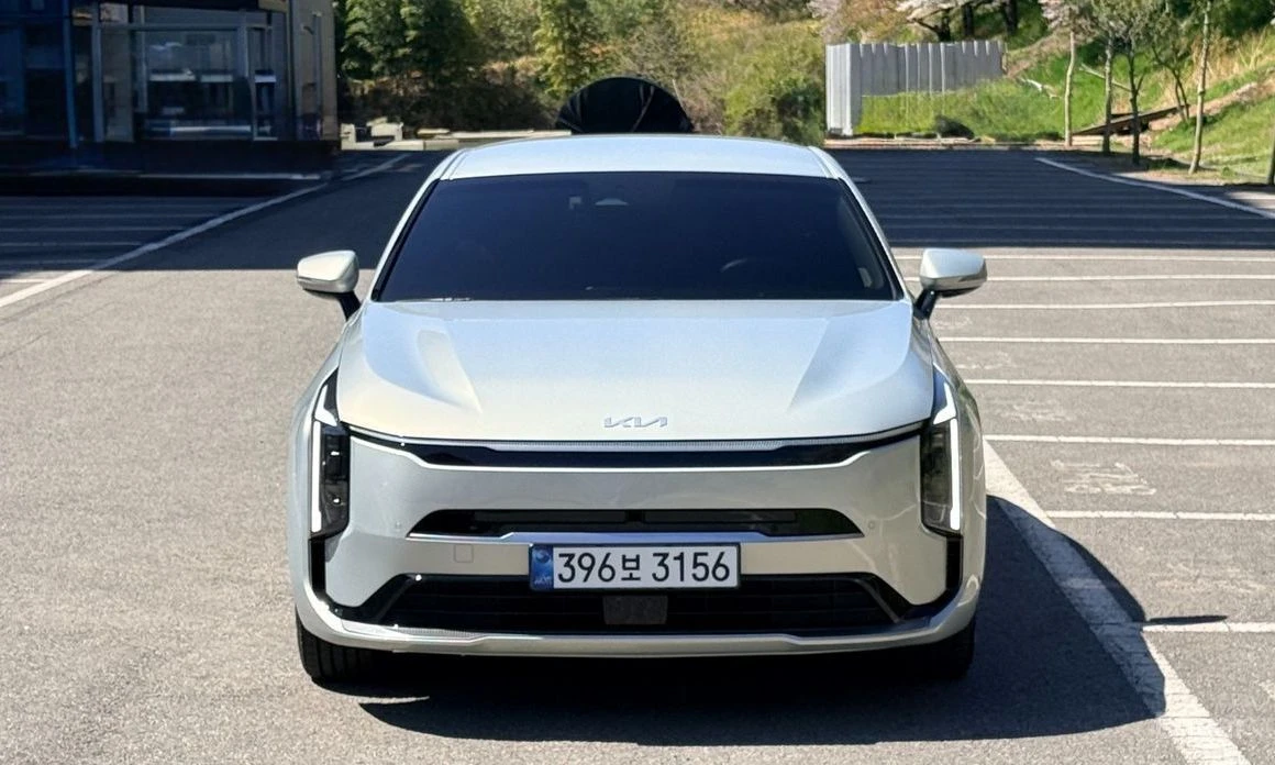 Kia K8, снимка 3 - Автомобили и джипове - 54768096