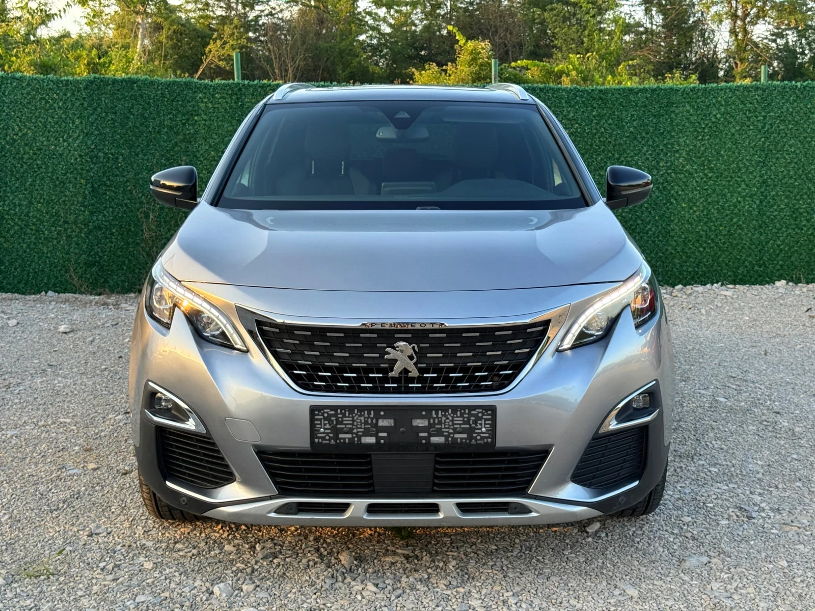 Peugeot 5008 GT-line 360камери/Лед Фарове/Панорама/Нови Гуми/, снимка 2 - Автомобили и джипове - 55318753