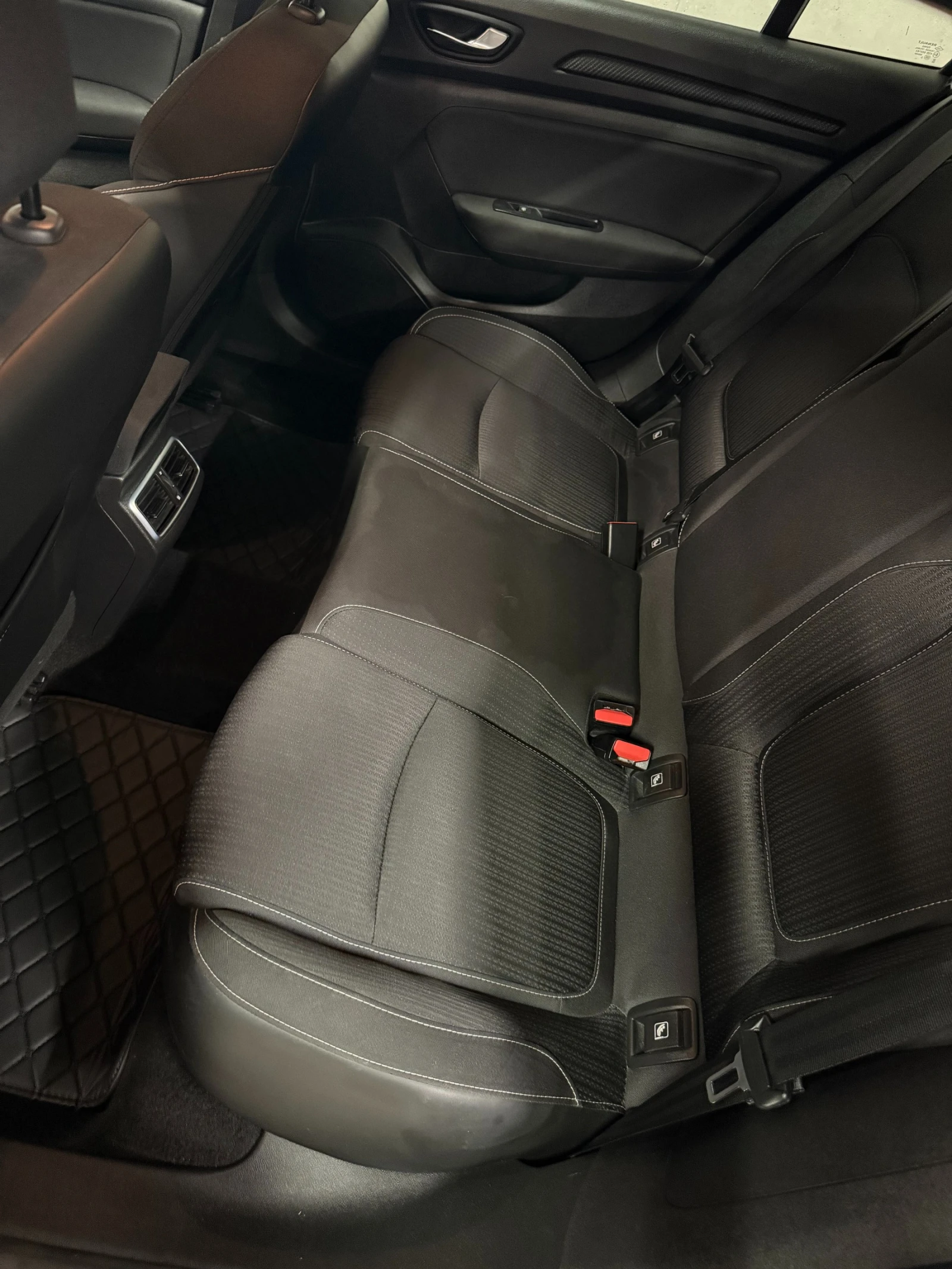 Renault Megane, снимка 12 - Автомобили и джипове - 55365002