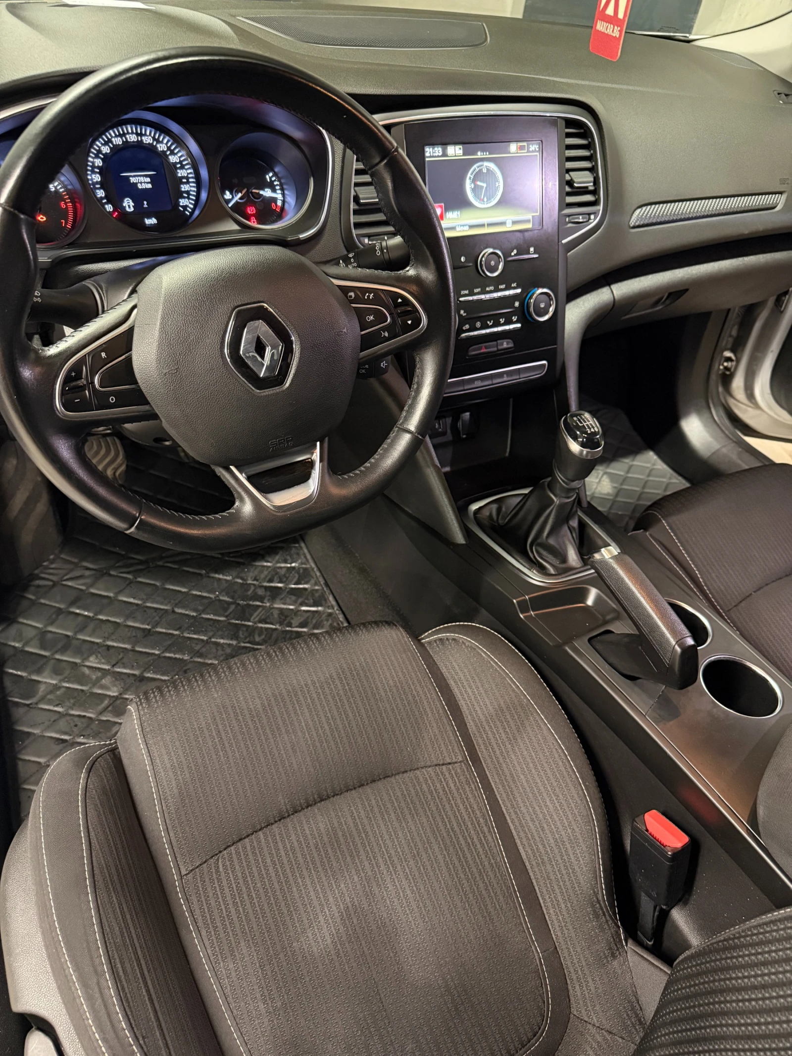 Renault Megane, снимка 10 - Автомобили и джипове - 55365002