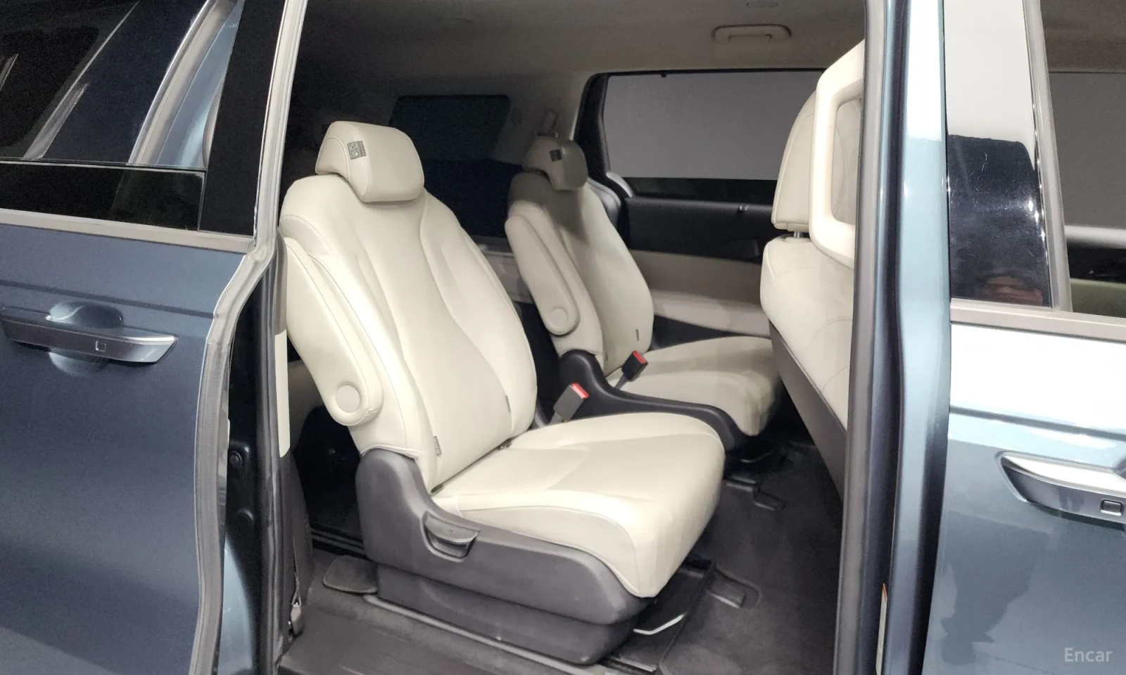 Kia Carnival Дигитално табло\Обдухване\360 Камери, снимка 12 - Автомобили и джипове - 55588069