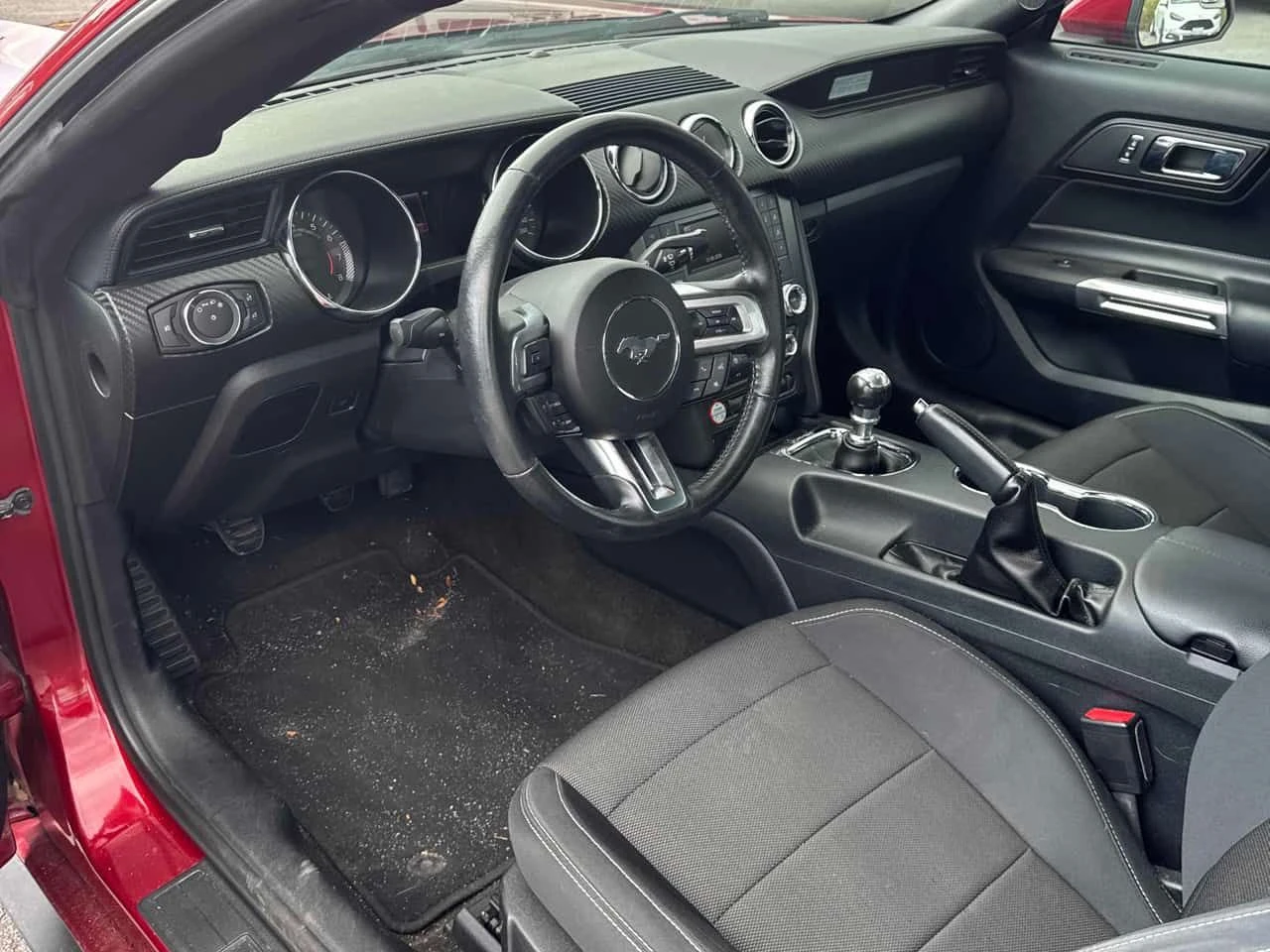 Ford Mustang * V6 * CARFAX * ���� �� �� | Mobile.bg � ����������� 9