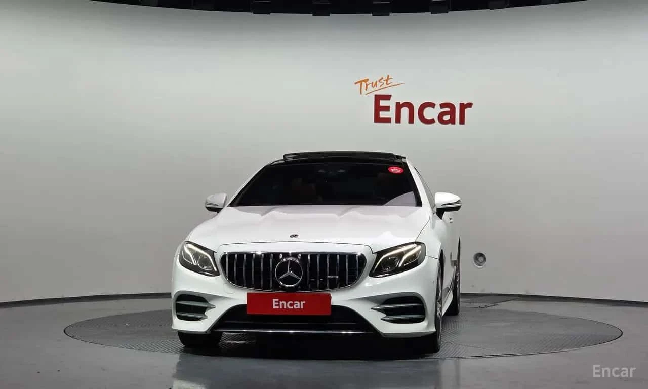 Mercedes-Benz E 220 E220d Coupe Burmester , Carbon Trim , Swarovski, снимка 3 - Автомобили и джипове - 55707654