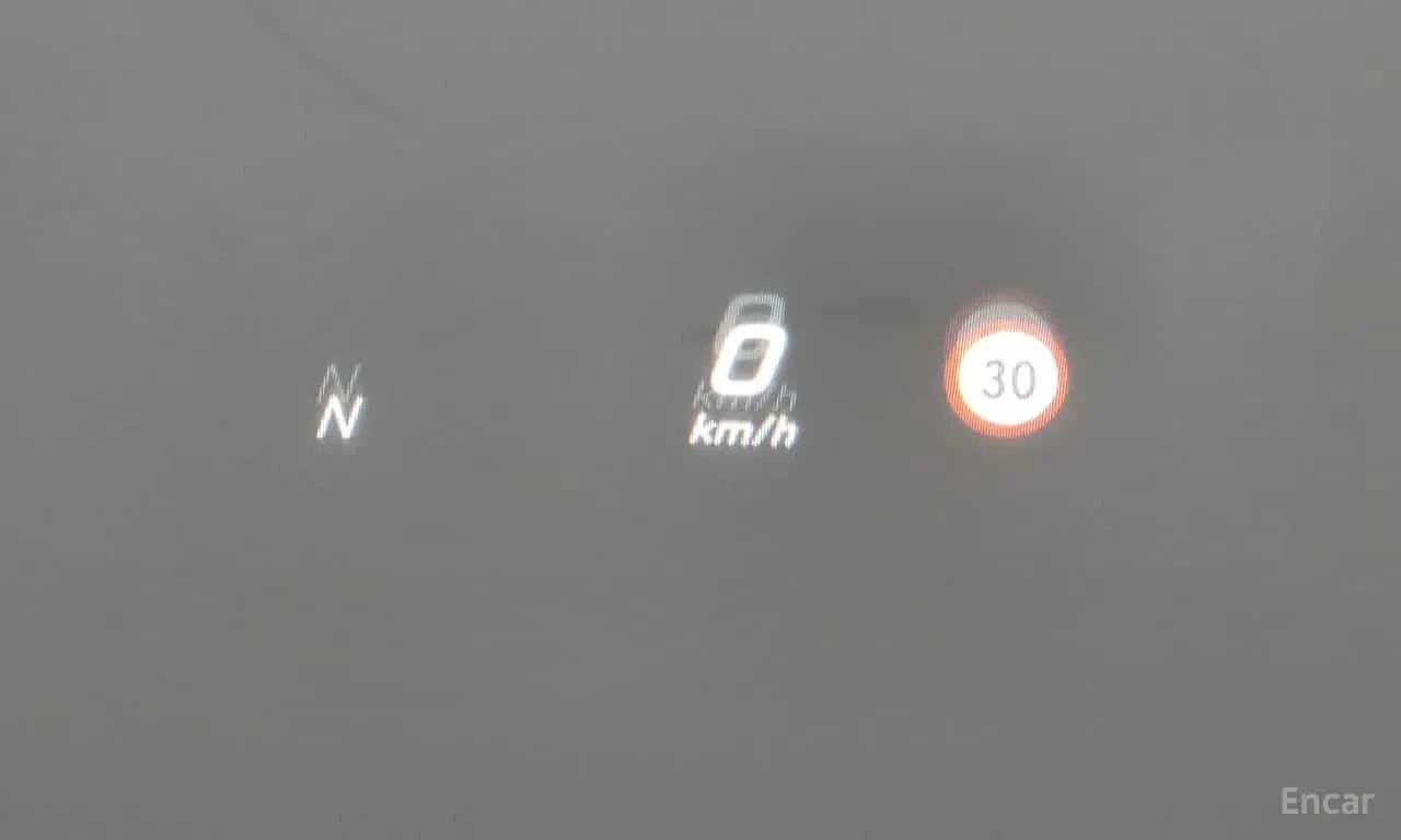 Mercedes-Benz E 220 E220d Coupe Burmester , Carbon Trim , Swarovski, снимка 17 - Автомобили и джипове - 55707654