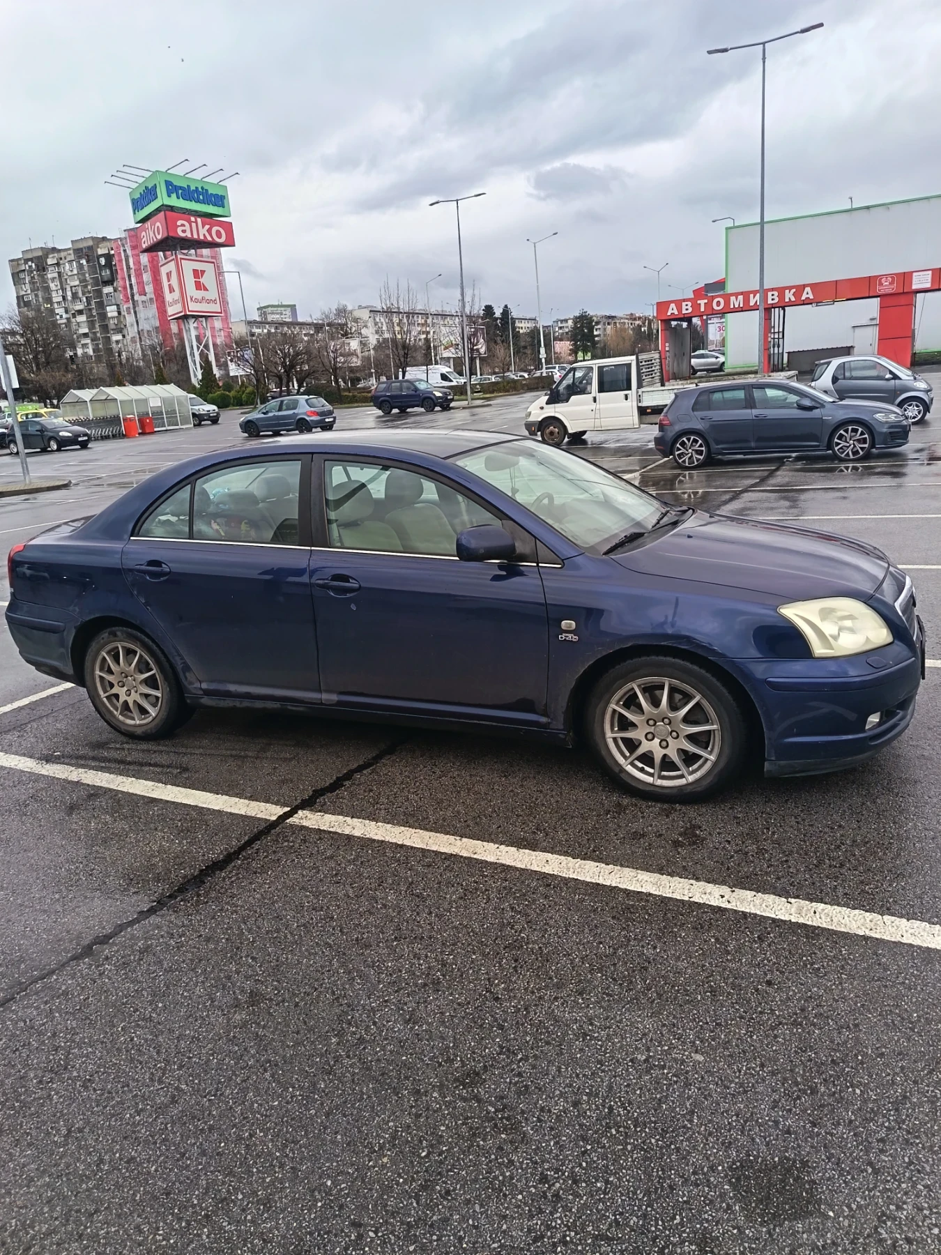 Toyota Avensis 2.0, снимка 5 - Автомобили и джипове - 56506565