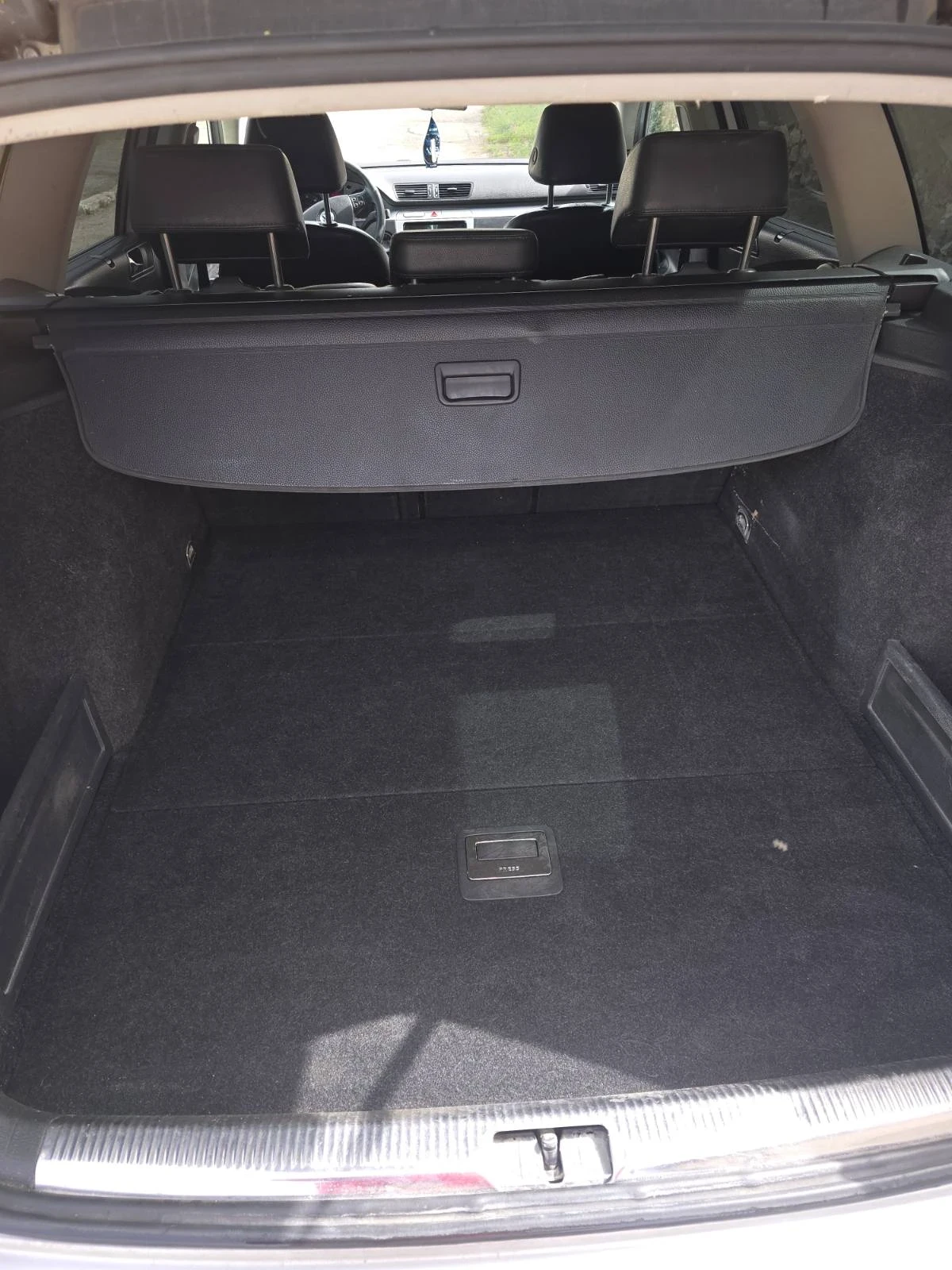 VW Passat 1.9 TDI, снимка 3 - Автомобили и джипове - 56508756