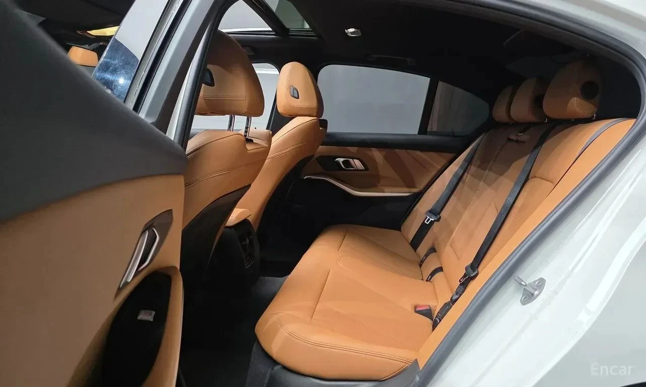 BMW 320, снимка 16 - Автомобили и джипове - 56723732