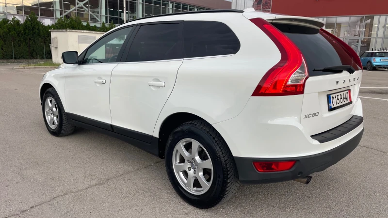 Volvo XC60 2.4 Швейцария, снимка 7 - Автомобили и джипове - 50422245