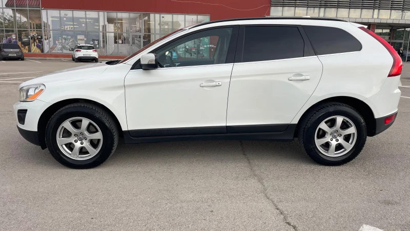 Volvo XC60 2.4 Швейцария, снимка 8 - Автомобили и джипове - 50422245