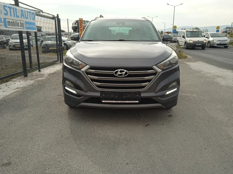 Hyundai Tucson 1.7CRDI, снимка 2 - Автомобили и джипове - 52815444