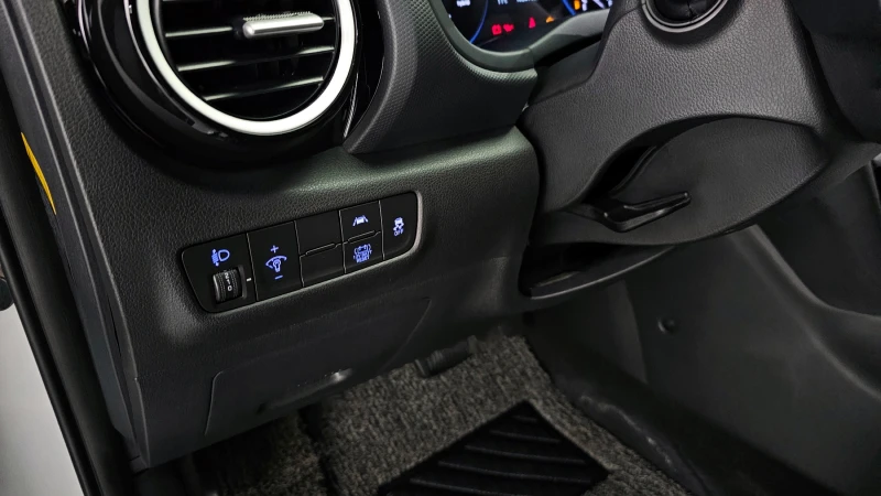 Hyundai Kona 1.6T Hybrid/Пълна сервизна история !!!, снимка 12 - Автомобили и джипове - 53467219