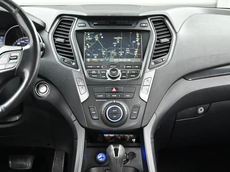 Hyundai Santa fe 2.0 , снимка 14 - Автомобили и джипове - 54256830