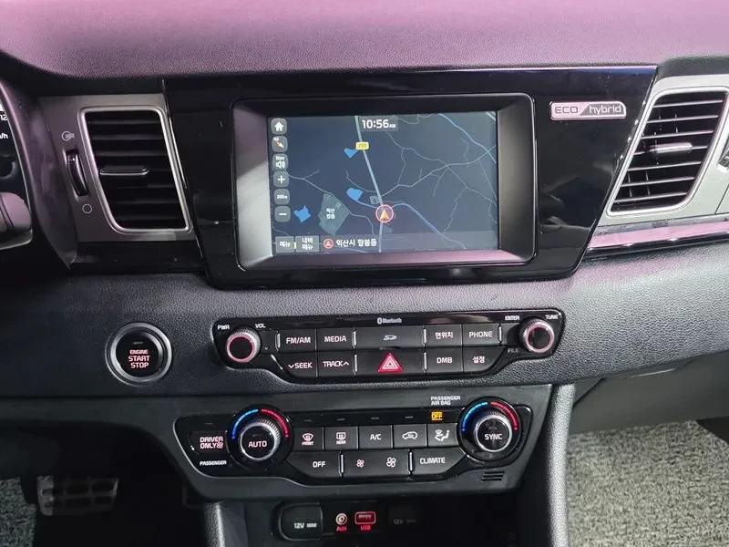 Kia Niro Noblesse, снимка 14 - Автомобили и джипове - 56354763