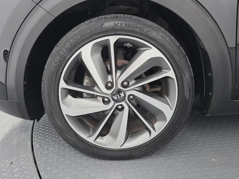 Kia Niro Noblesse, снимка 5 - Автомобили и джипове - 56354763