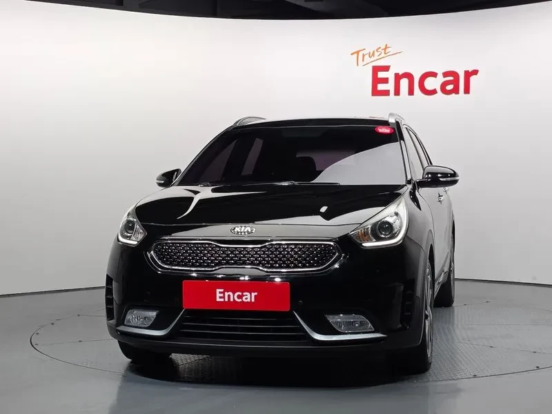 Kia Niro Noblesse, снимка 3 - Автомобили и джипове - 56354763