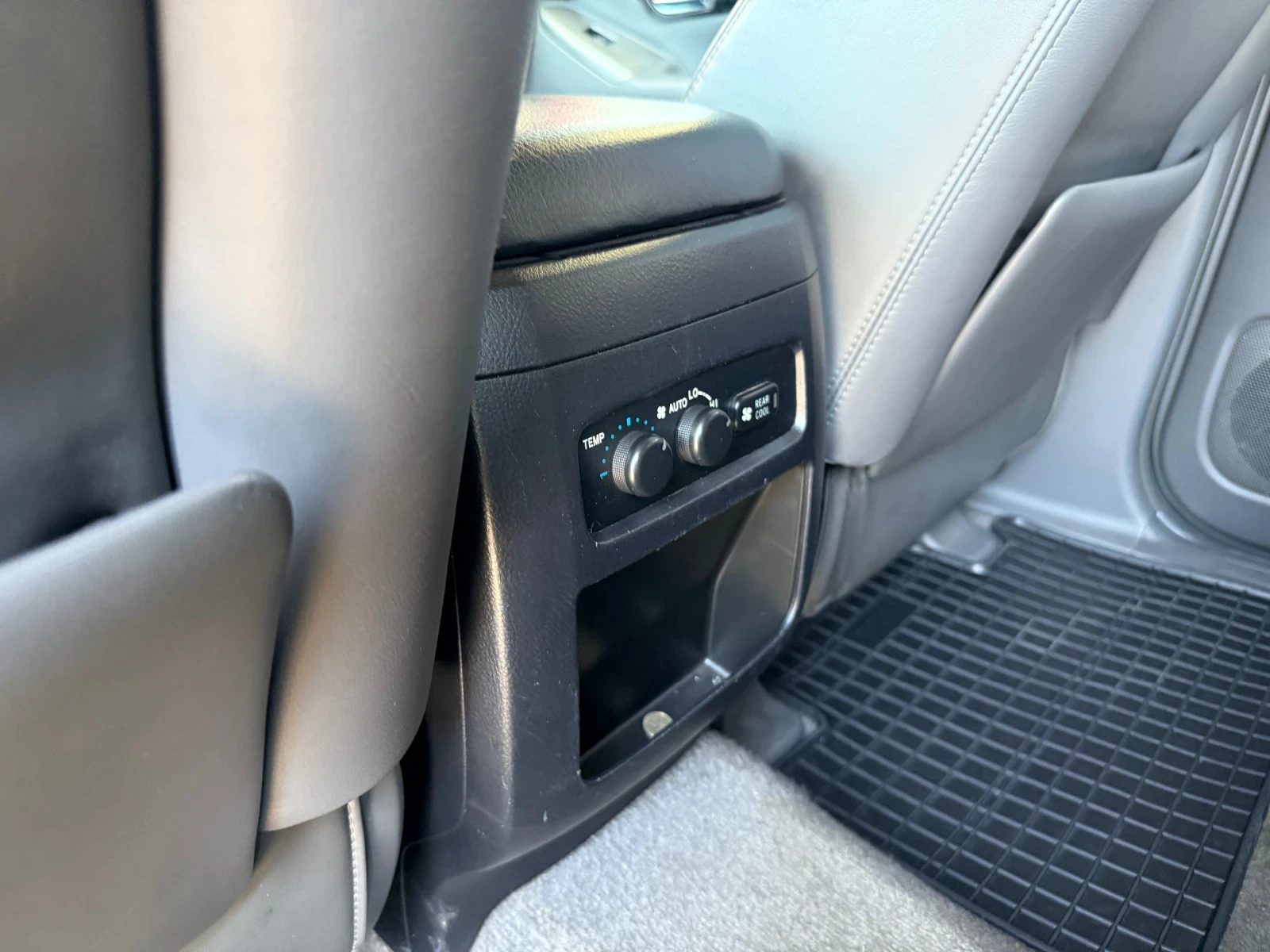 Toyota Land cruiser FACELIFT* 3.0D* 173кс* Автоматик - изображение 8
