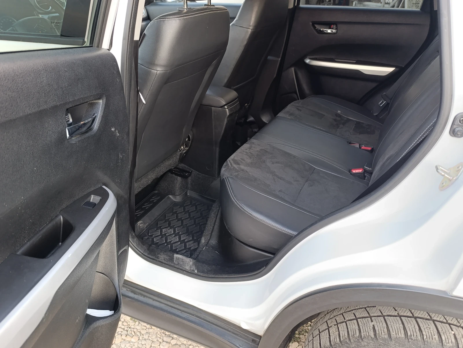 Suzuki Vitara 1.6 V-Top 4x2 Automatic  - изображение 10