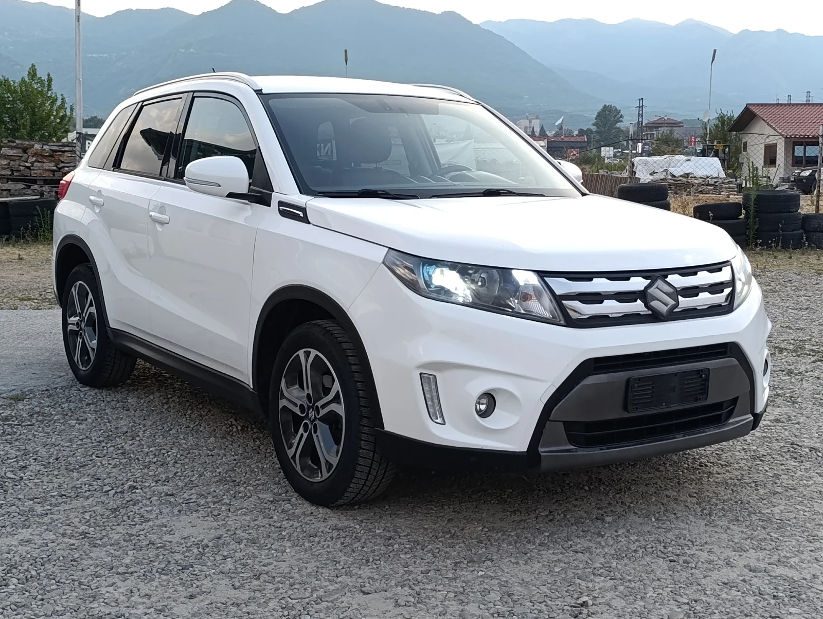 Suzuki Vitara 1.6 V-Top 4x2 Automatic  - изображение 5