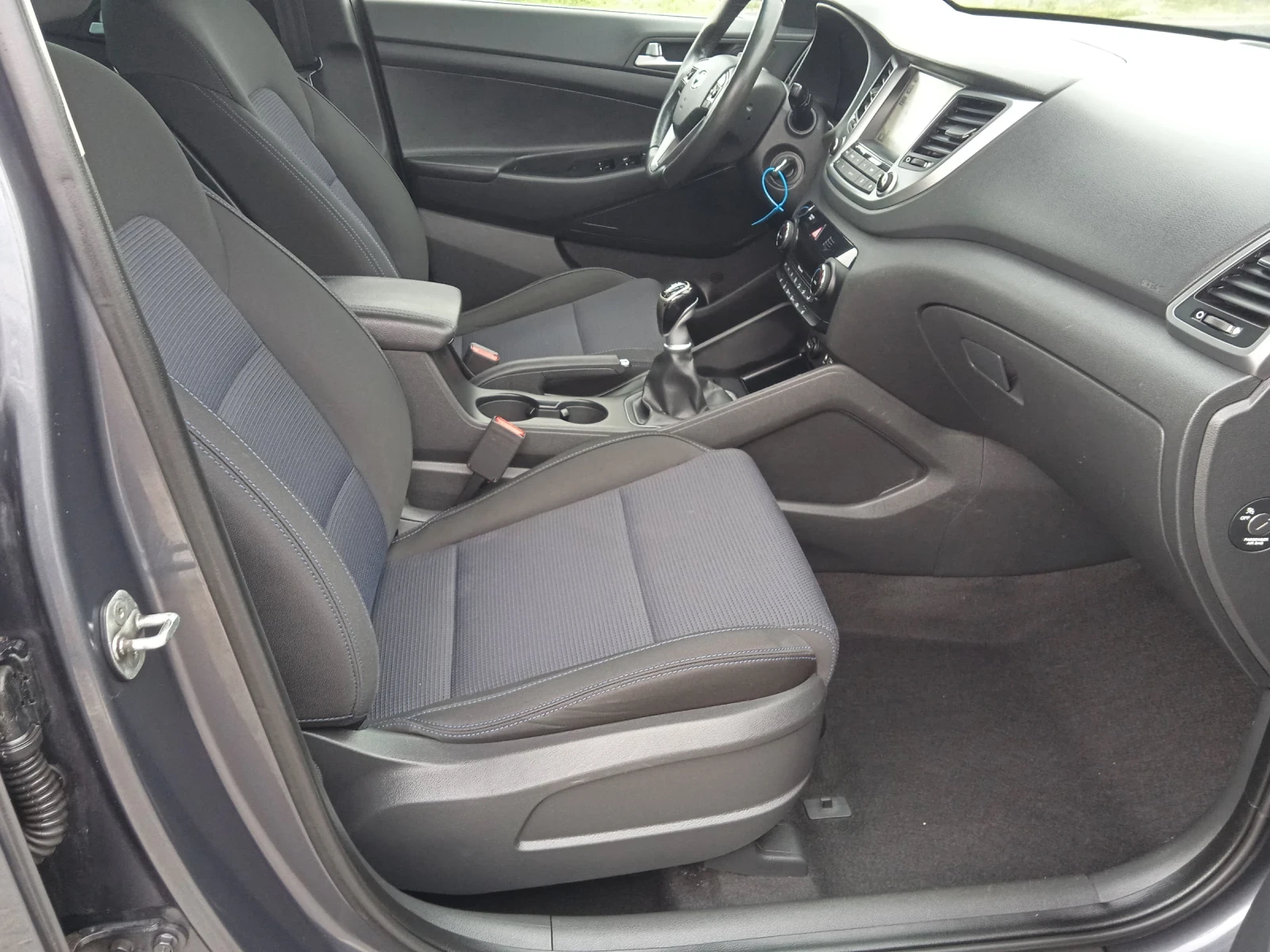 Hyundai Tucson 1.7CRDI - изображение 8