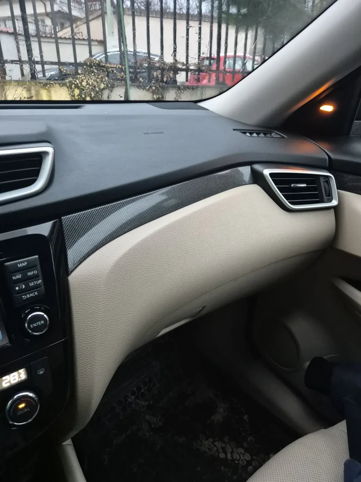 Nissan X-trail 1.6 DCI Кожен салон, подгрев, снимка 16 - Автомобили и джипове - 53741728