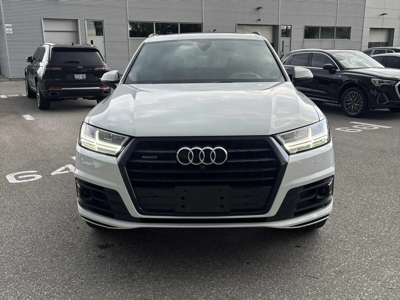 Audi Q7 CARFAX * АВТО КРЕДИТ * ПРОГНОЗНА ЦЕНА ДО БГ * , снимка 2 - Автомобили и джипове - 54635162