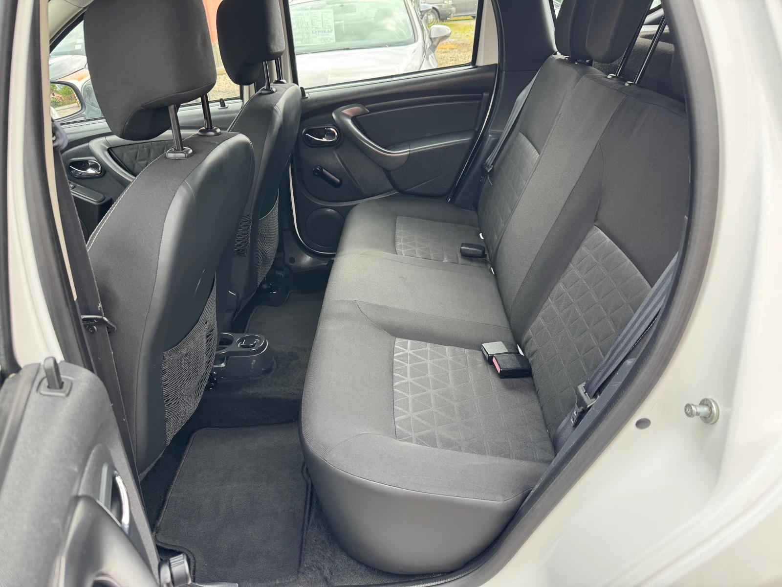 Dacia Duster 1.5DCI-FACE LIFT-ЛИЗИНГ, снимка 16 - Автомобили и джипове - 54651623