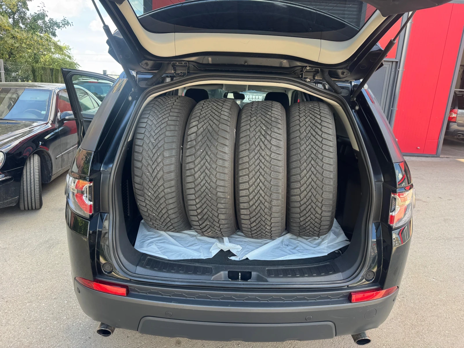Land Rover Discovery Sport 2.0 TDI, снимка 9 - Автомобили и джипове - 54961485