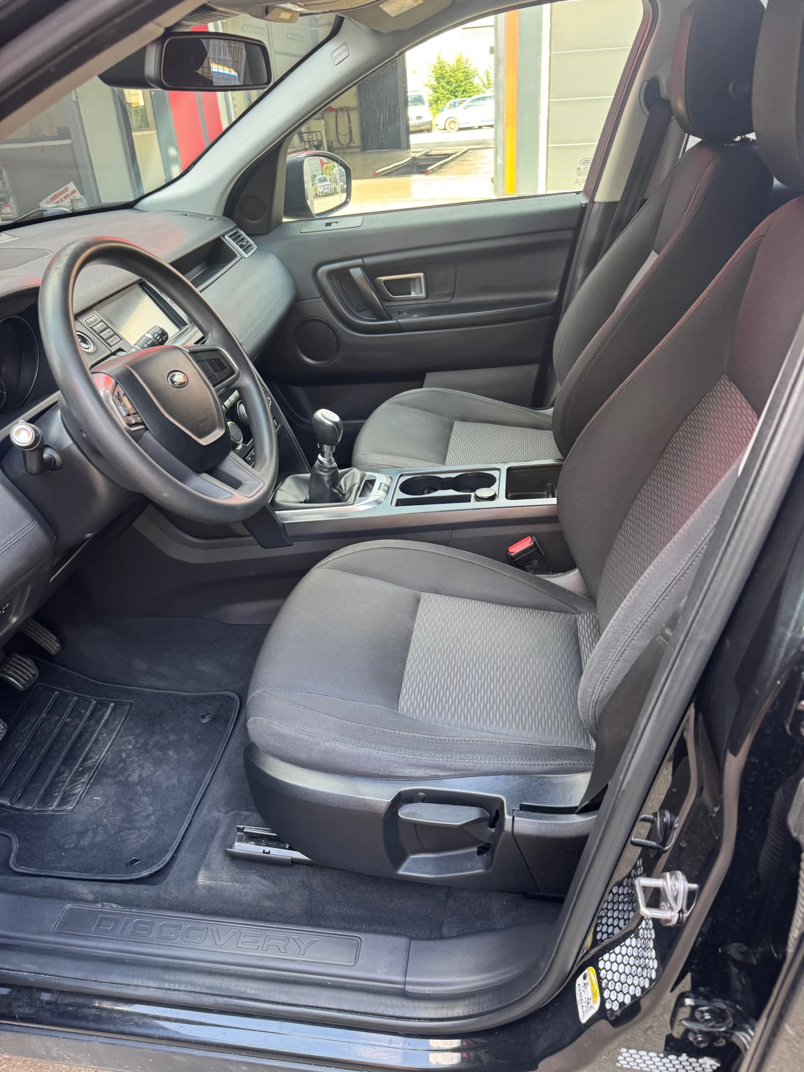 Land Rover Discovery Sport 2.0 TDI, снимка 5 - Автомобили и джипове - 54961485