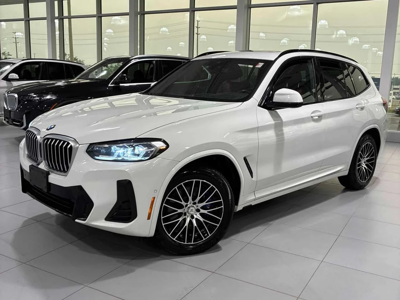 BMW X3  xDrive30i / HUD / HARMAN KARDON / 360 / RED INT , снимка 3 - Автомобили и джипове - 55429151