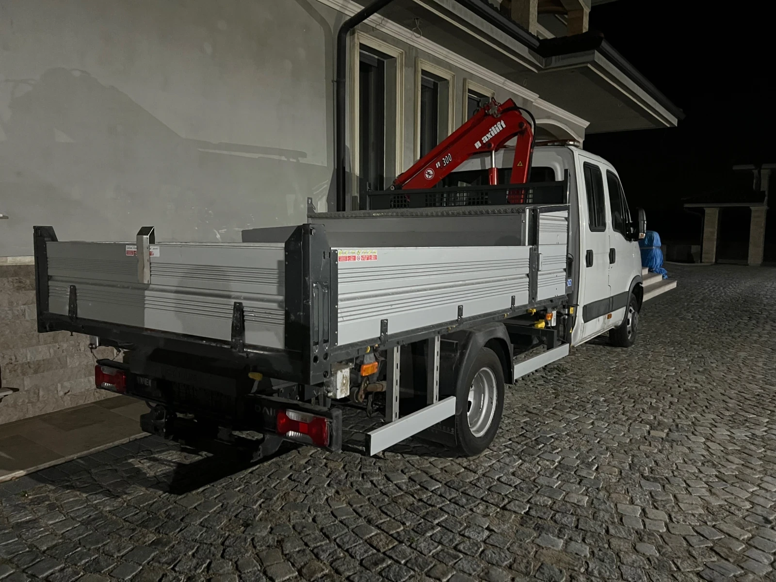 Iveco Daily 40C15 троен самосвал с кран - изображение 7