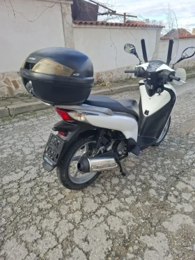 Honda Sh 150 i 2011 Година , снимка 4