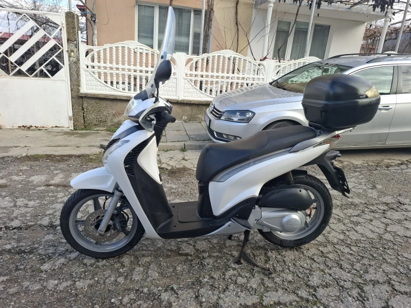 Honda Sh 150 i 2011 Година , снимка 2 - Мотоциклети и мототехника - 49580641