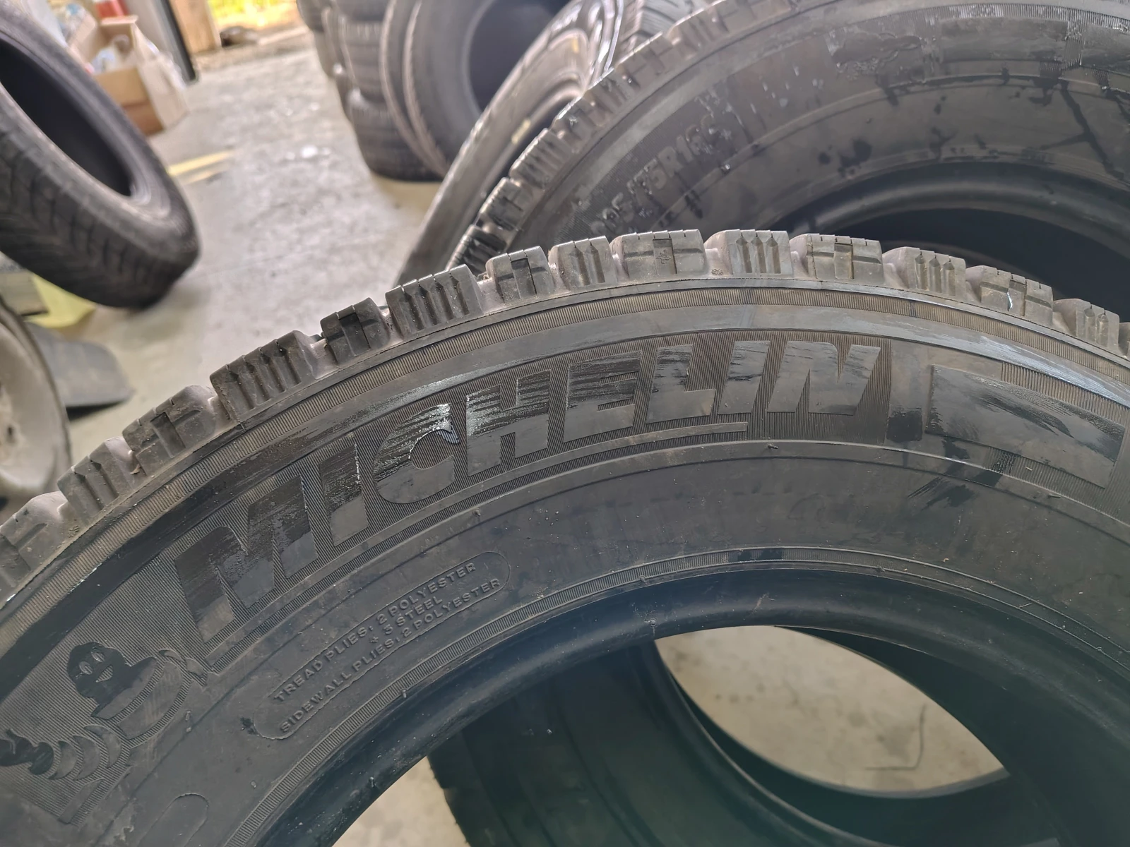 Гуми Зимни 205/75R16, снимка 7 - Гуми и джанти - 54088632