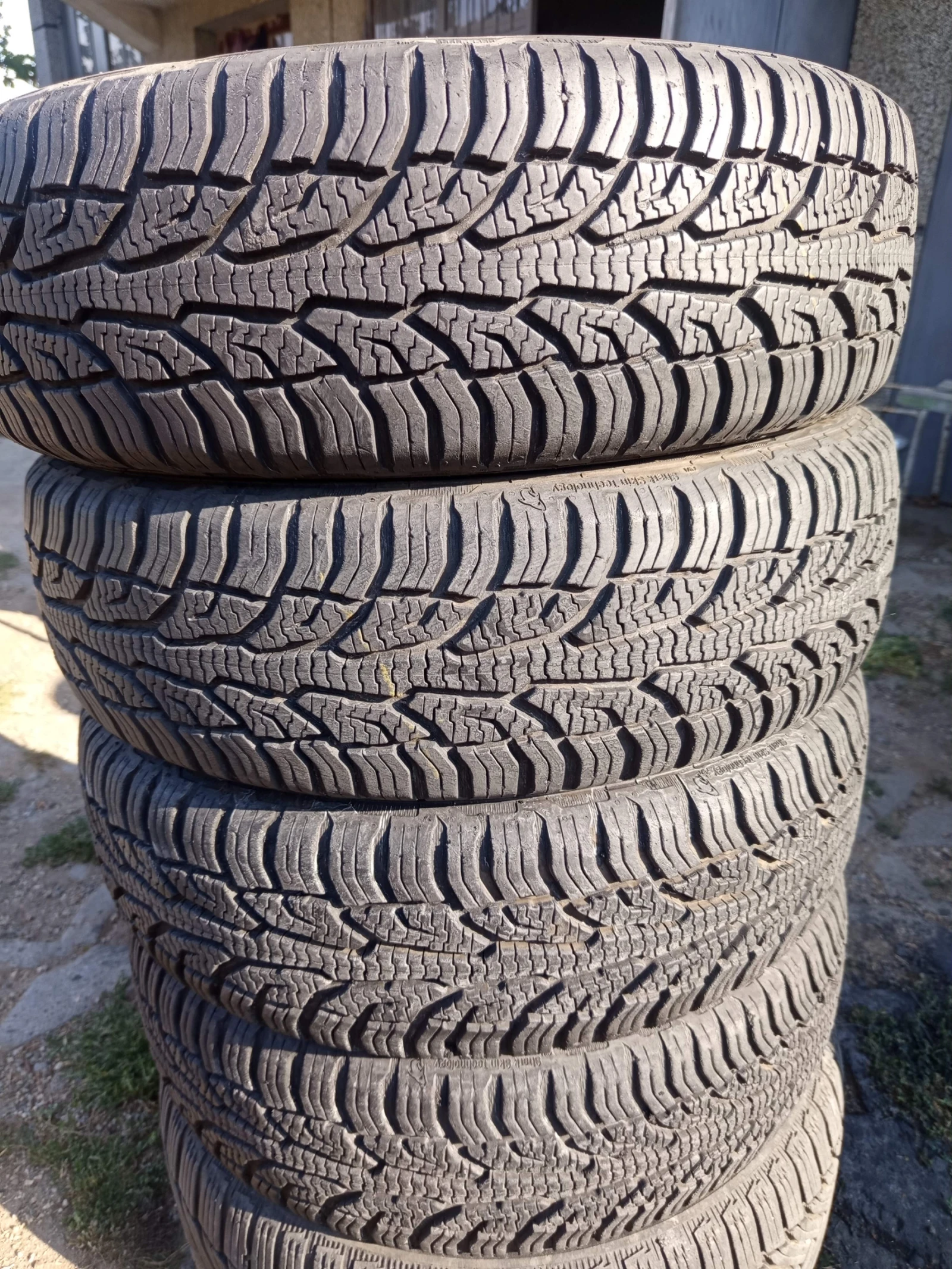 Гуми Зимни 175/65R14