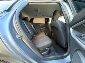 Volvo V40 Cross Country 2.0D-AVTOMAT-DIGITAL-150к.с-ШВЕЙЦАРИЯ, снимка 16