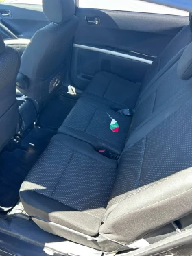 Обява за продажба на Toyota Corolla verso ~7 900 лв. - изображение 10