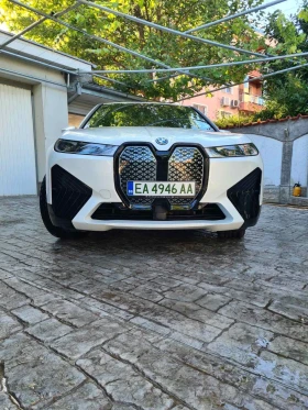     BMW iX IX 40