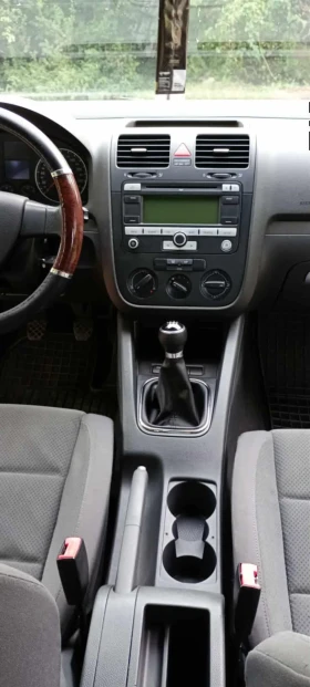 VW Golf 2.TDI 140hp | Mobile.bg    10