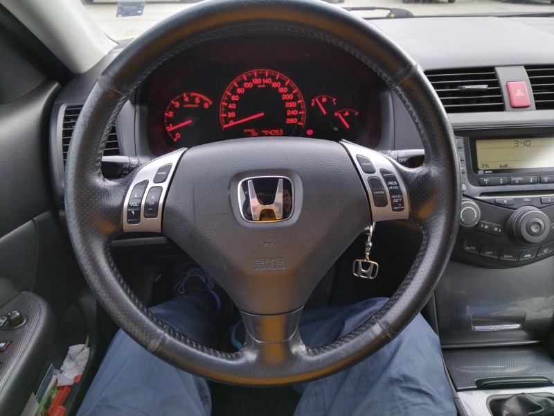 Honda Accord 2.2 iCTDi, снимка 8 - Автомобили и джипове - 46293355